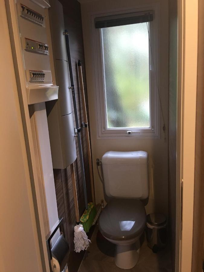 Mobilhome Familial 6 A 7 P 3 Chambres 42 M2 Saint Brevin Les Pierres Couchees Exterior foto