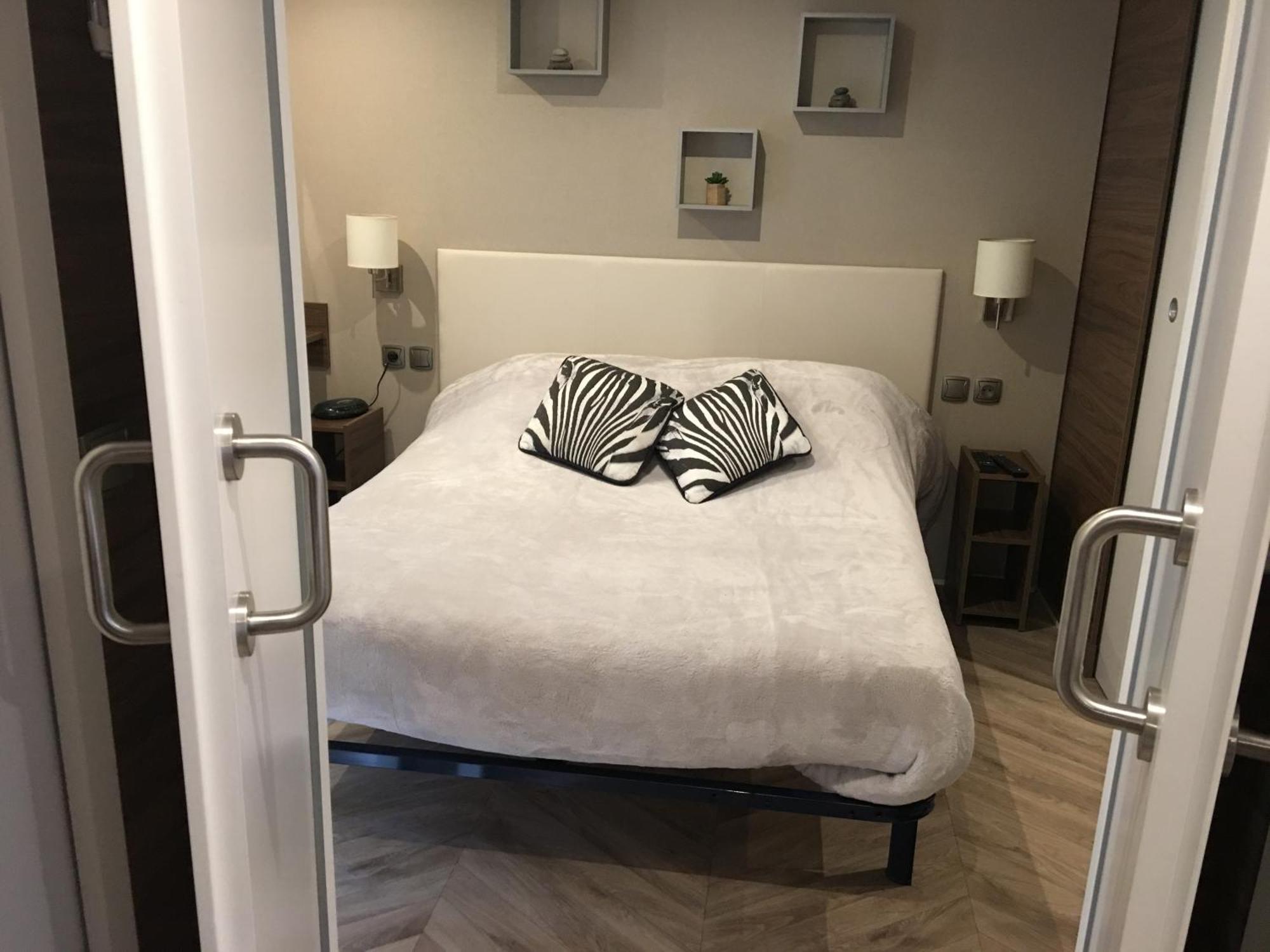 Mobilhome Familial 6 A 7 P 3 Chambres 42 M2 Saint Brevin Les Pierres Couchees Exterior foto