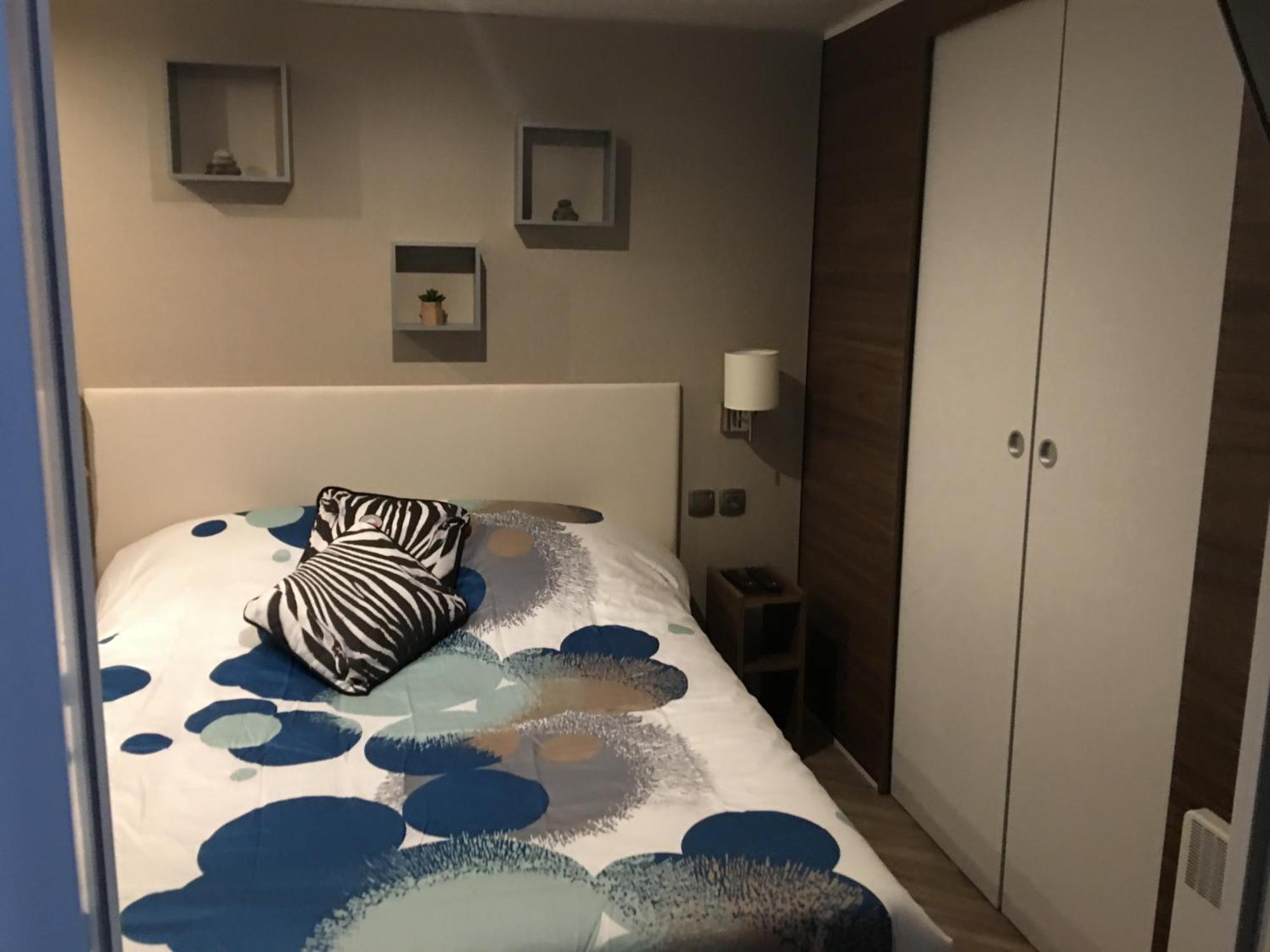 Mobilhome Familial 6 A 7 P 3 Chambres 42 M2 Saint Brevin Les Pierres Couchees Exterior foto