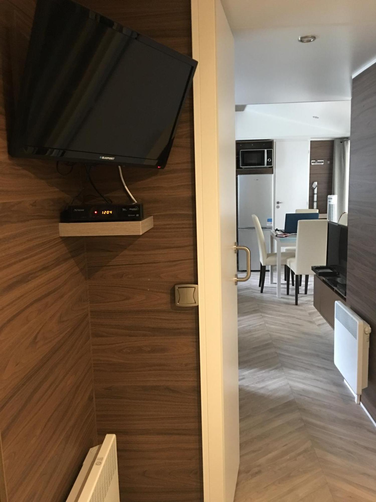 Mobilhome Familial 6 A 7 P 3 Chambres 42 M2 Saint Brevin Les Pierres Couchees Exterior foto