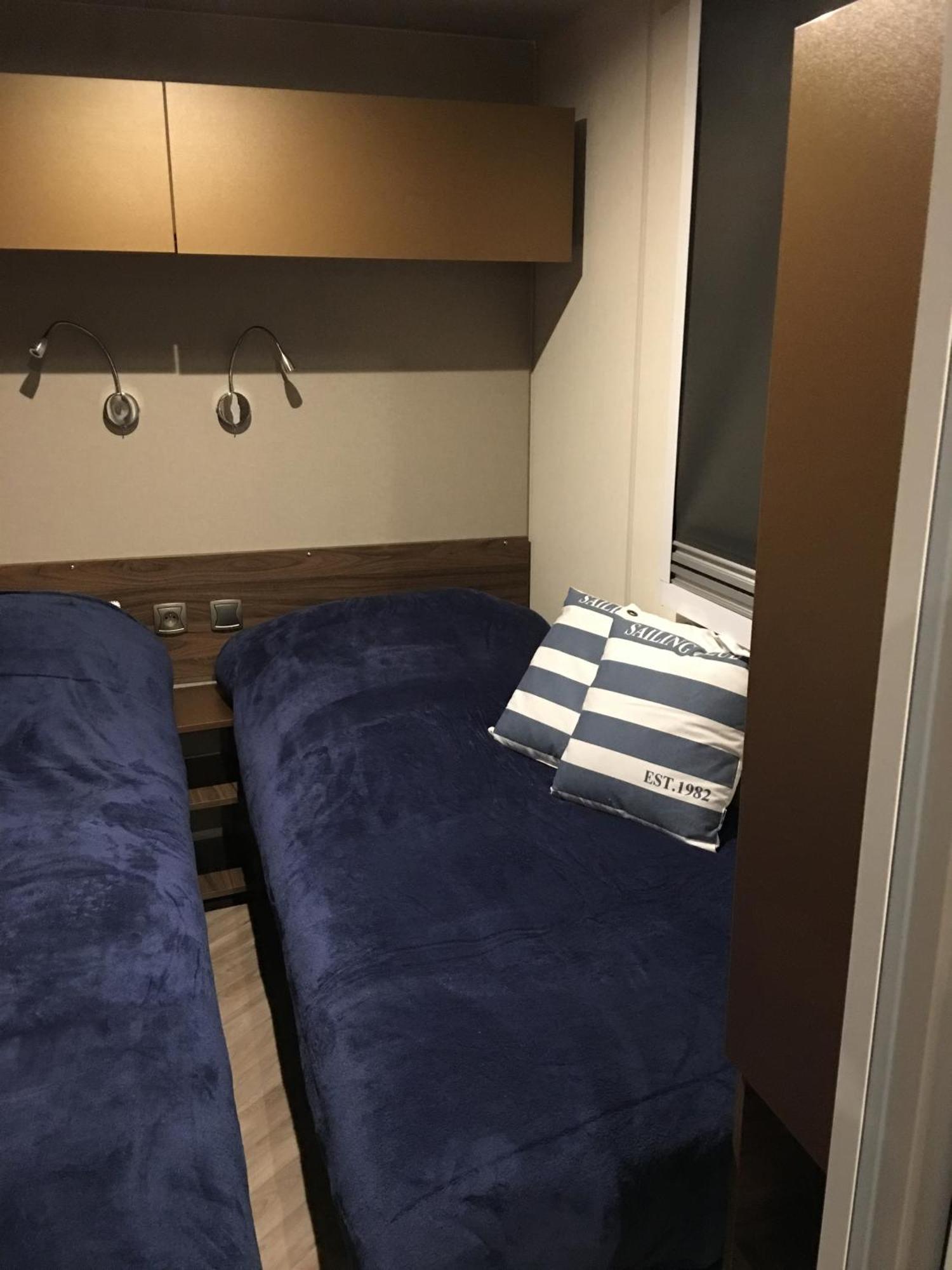 Mobilhome Familial 6 A 7 P 3 Chambres 42 M2 Saint Brevin Les Pierres Couchees Exterior foto