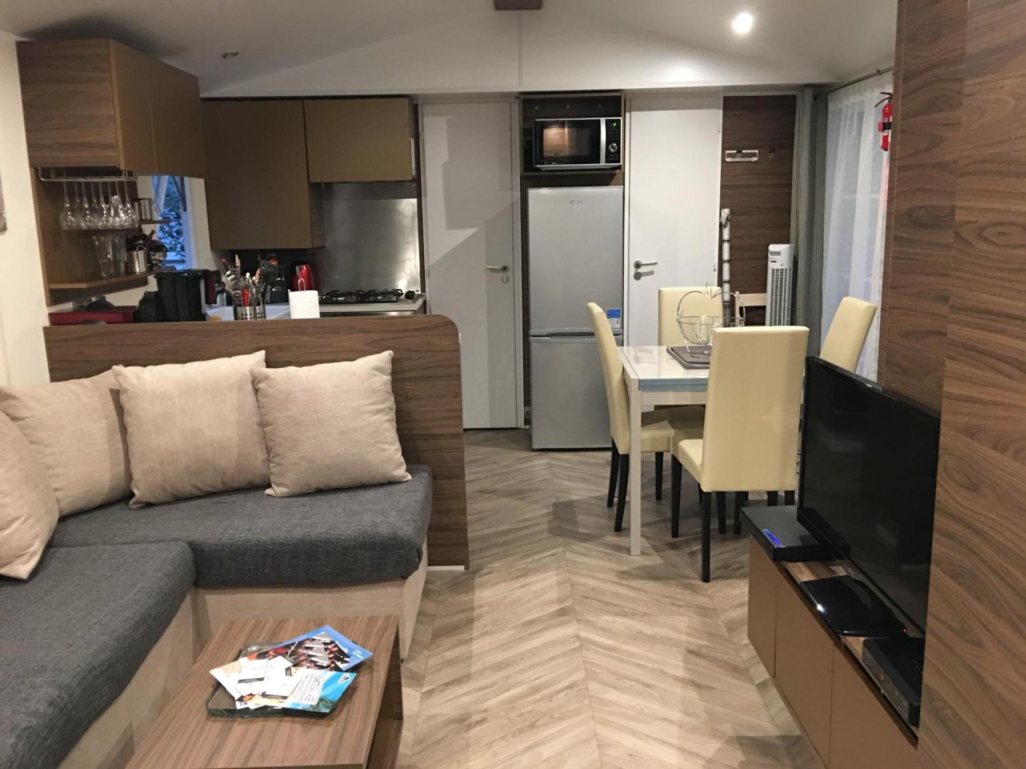 Mobilhome Familial 6 A 7 P 3 Chambres 42 M2 Saint Brevin Les Pierres Couchees Exterior foto